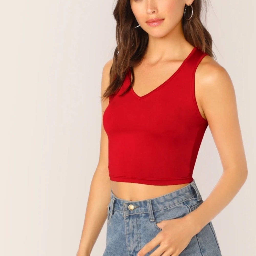 Red Vneck cropped tank size medium